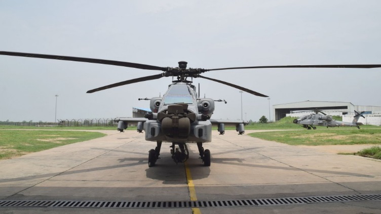 Geser Mi-35, India Gunakan Apache untuk Bentengi Perbatasan dengan Pakistan