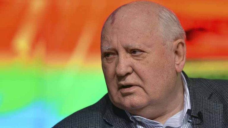 Dunia di Ambang Perang Dingin, Gorbachev Kirim Surat Misterius ke Putin