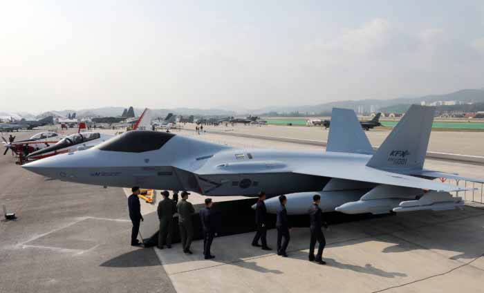 Di Tengah Tantangan Besar, Korea Selatan Luncurkan Mock Up KF-X