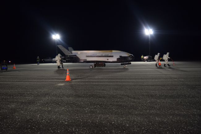 780 Melanglang Ruang Angkasa, X-37B Amerika Kembali ke Bumi