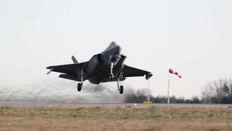 Rusia Makin Terkepung Siluman F-35