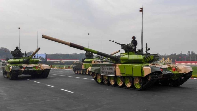 Dinilai Kemahalan, India Bayar Rp17 Triliun untuk Transfer Teknologi Tank T-90S