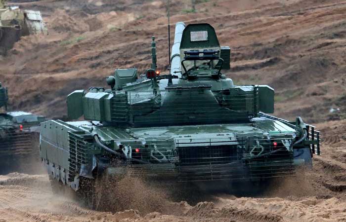 Rusia Kerahkan Tank ke Perbatasan Belarusia di Tengah Ketegangan Yang Belum Pernah Terjadi Sebelumnya