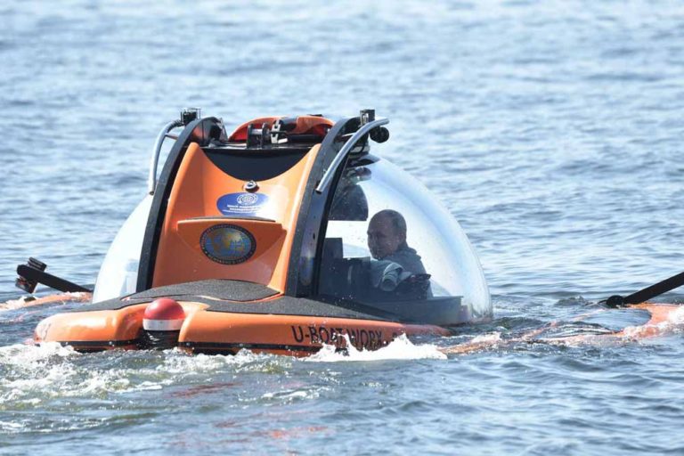 Sebelum Didatangi Putin, Ladang Ranjau Ditemukan di Teluk Finlandia