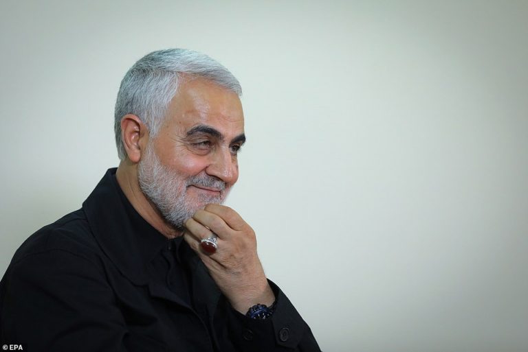 Dendam Belum Tuntas, Iran Bertekad akan Terus Tanggapi Kematian Soleimani