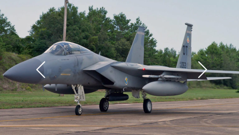 Tandem Berbahaya, F-15C Sukses Tembakkan Sidewinder dengan Panduan IRST