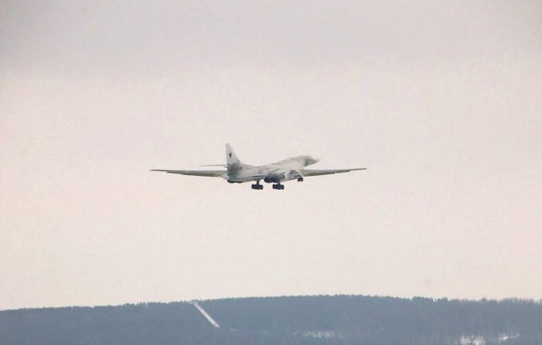 Tu-160M ​​Terbang Pertama dengan Mesin Baru